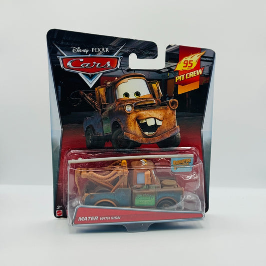 Disney Pixar Cars - MATER WITH SIGN 95 Pit Crew 2015 - 1:55 Diecast