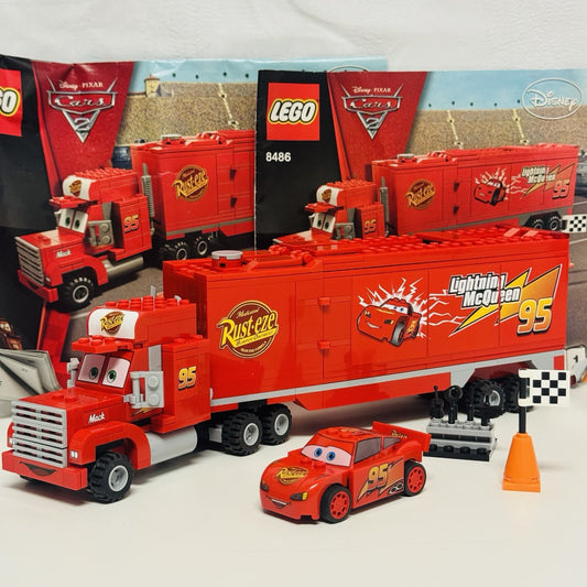 Lego 8486 - CARS MACK "MACK'S TEAM TRUCK" Disney Pixar Cars 2 2011 - COMPLETE