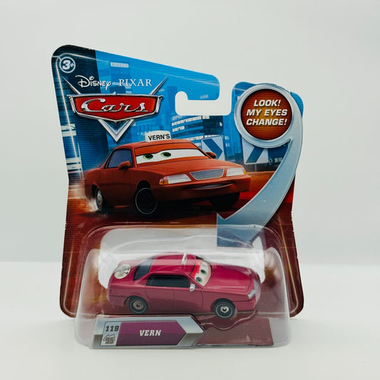 Disney Pixar Cars - LENTICULAR VERN TAXI My Eyes Change 2010 - 1:55 Diecast