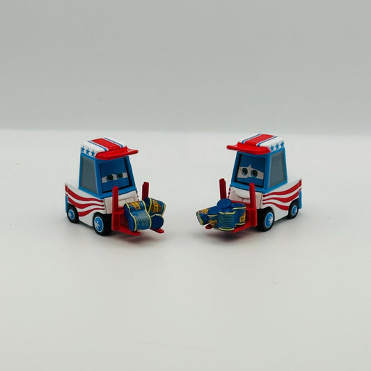 Disney Pixar Cars Toon LUG & NUTTY WITH OIL CANS Mater The Greater 1:55 Diecast