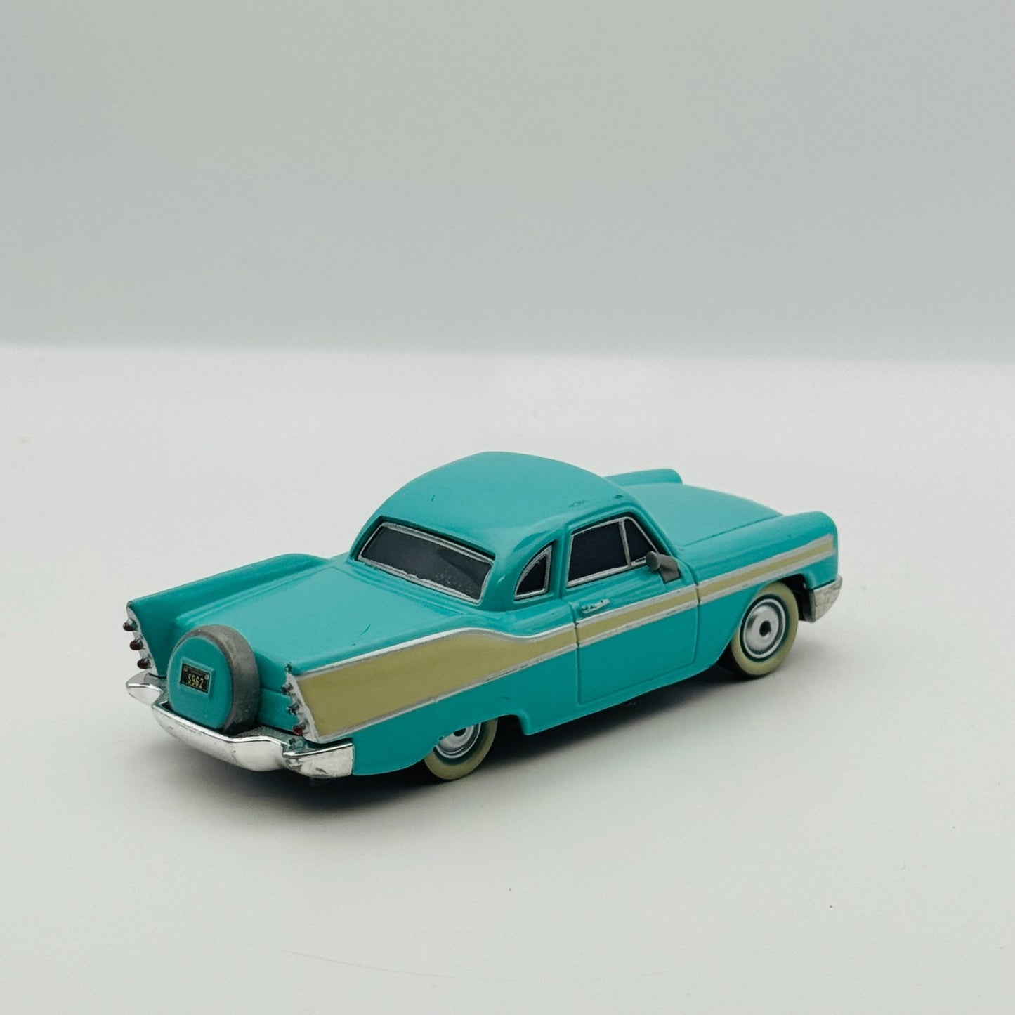 Disney Pixar Cars - DEREK DECALS DOBBS - 1:55 Diecast