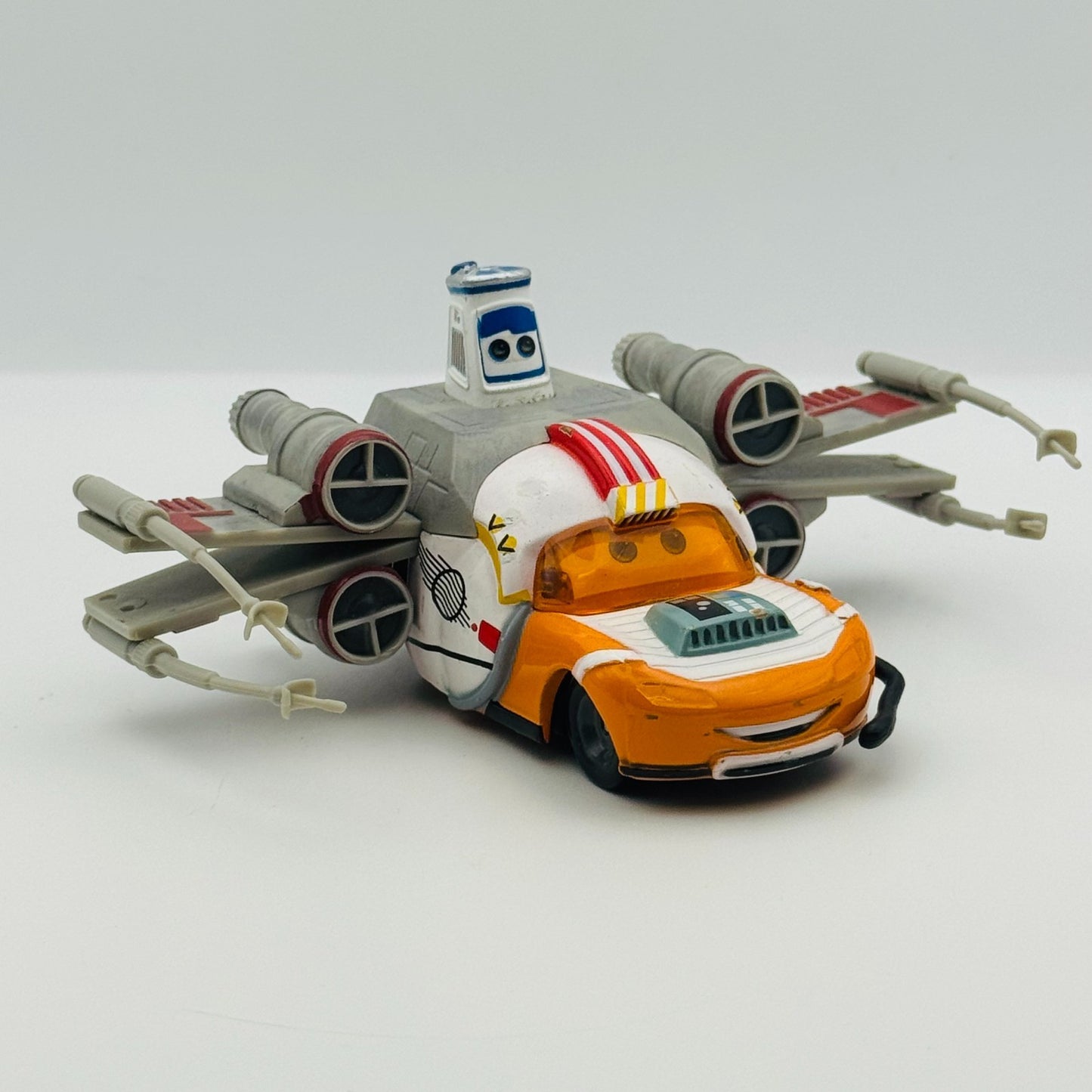Disney Pixar Cars - STAR WARS MCQUEEN AS JEDI LUKE SKYWALKER DEATH -1:55 Diecast