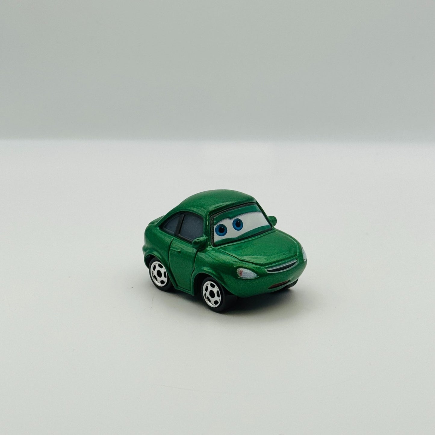 Disney Pixar Cars - BERTHA BUTTERSWAGON - 1:55 Diecast