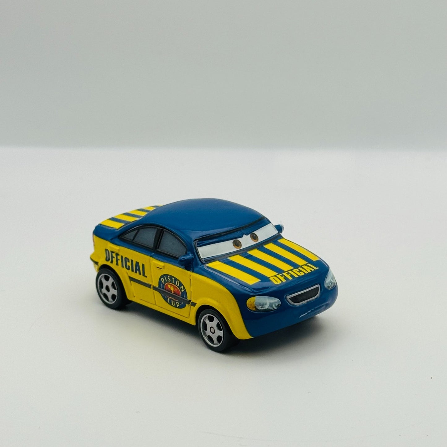 Disney Pixar Cars - RACE OFFICIAL TOM 2008 - 1:55 Diecast