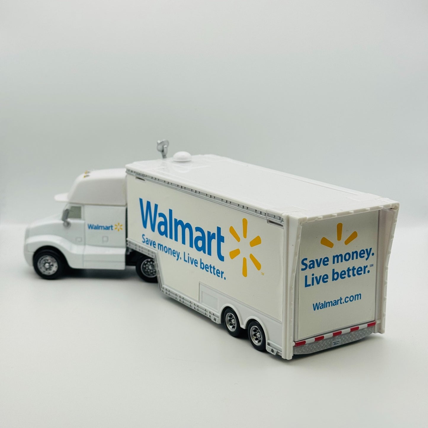Disney Pixar Cars - WALMART WALLY HAULER Race O Rama 2009 - 1:55 Diecast