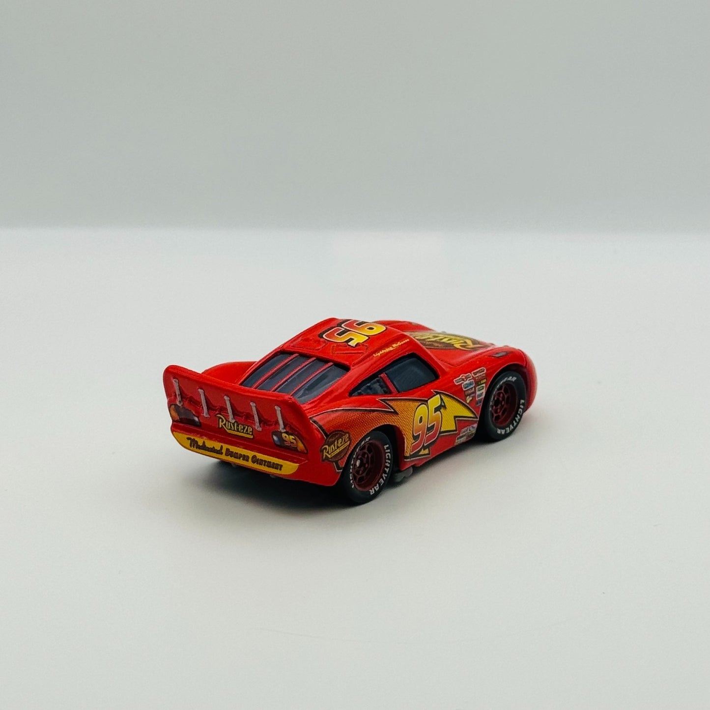 Disney Pixar Cars - DETERMINED LIGHTNING MCQUEEN Angry 2009 - 1:55 Diecast
