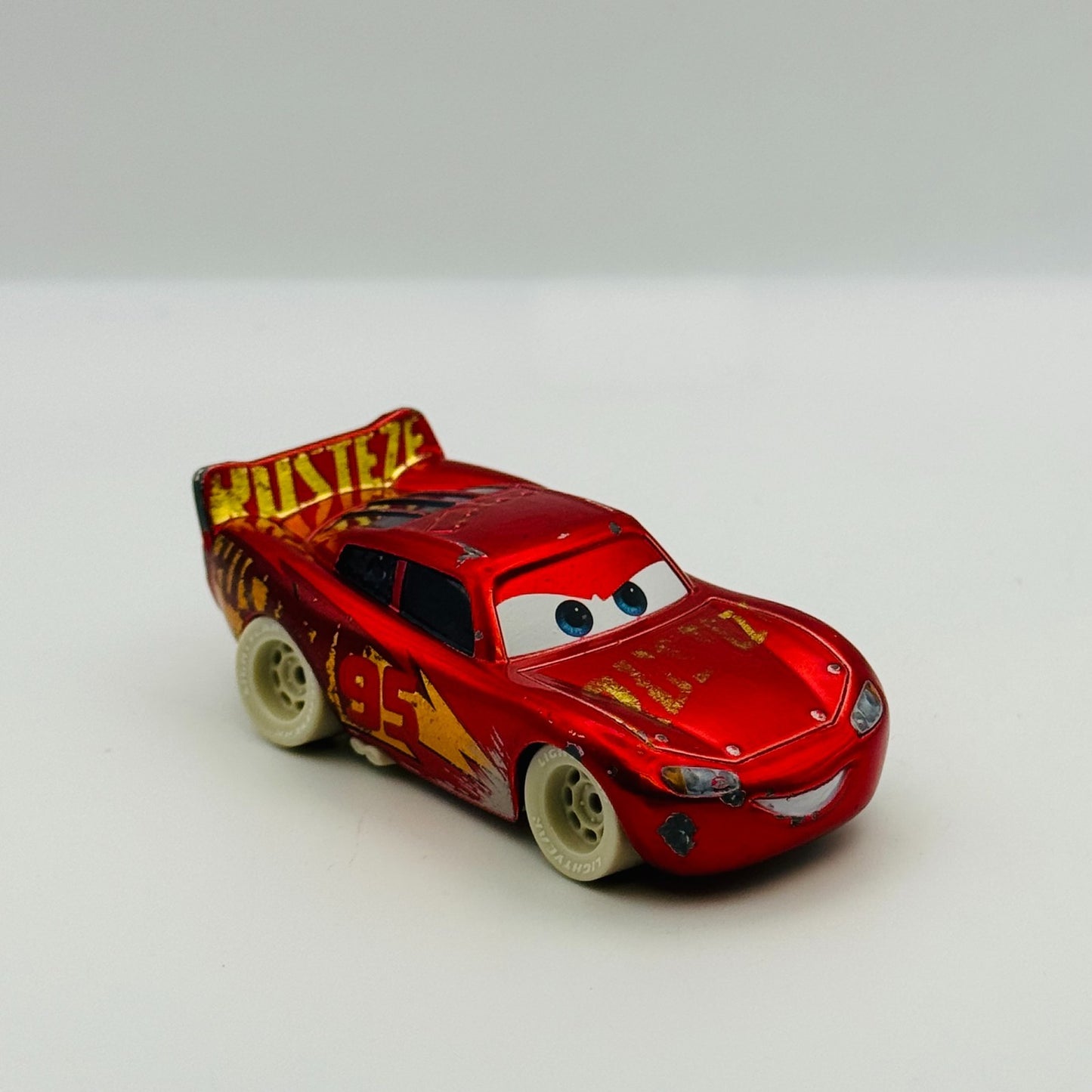 Disney Pixar Cars - SANDY FIREBALL BEACH RRC MCQUEEN - 1:55 Diecast *Bent Wheel*