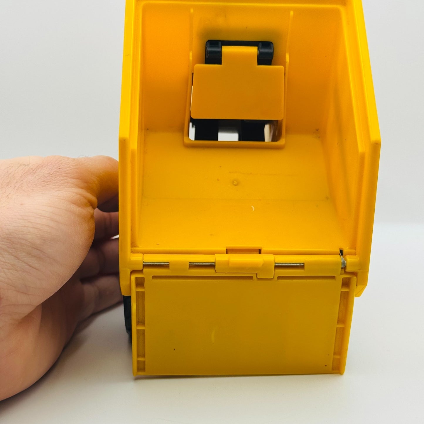 Disney Pixar Cars - Micro Drifters COLOSSUS XXL Cars 2 2011 - 1:55 Diecast