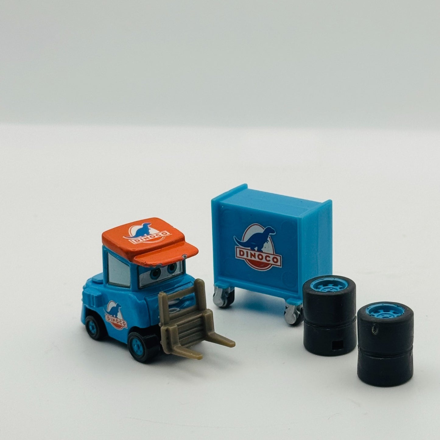 Disney Pixar Cars - TEAM DINOCO CREW CHIEF & 3 PITTYS ROGER WHEELER 1:55 Diecast