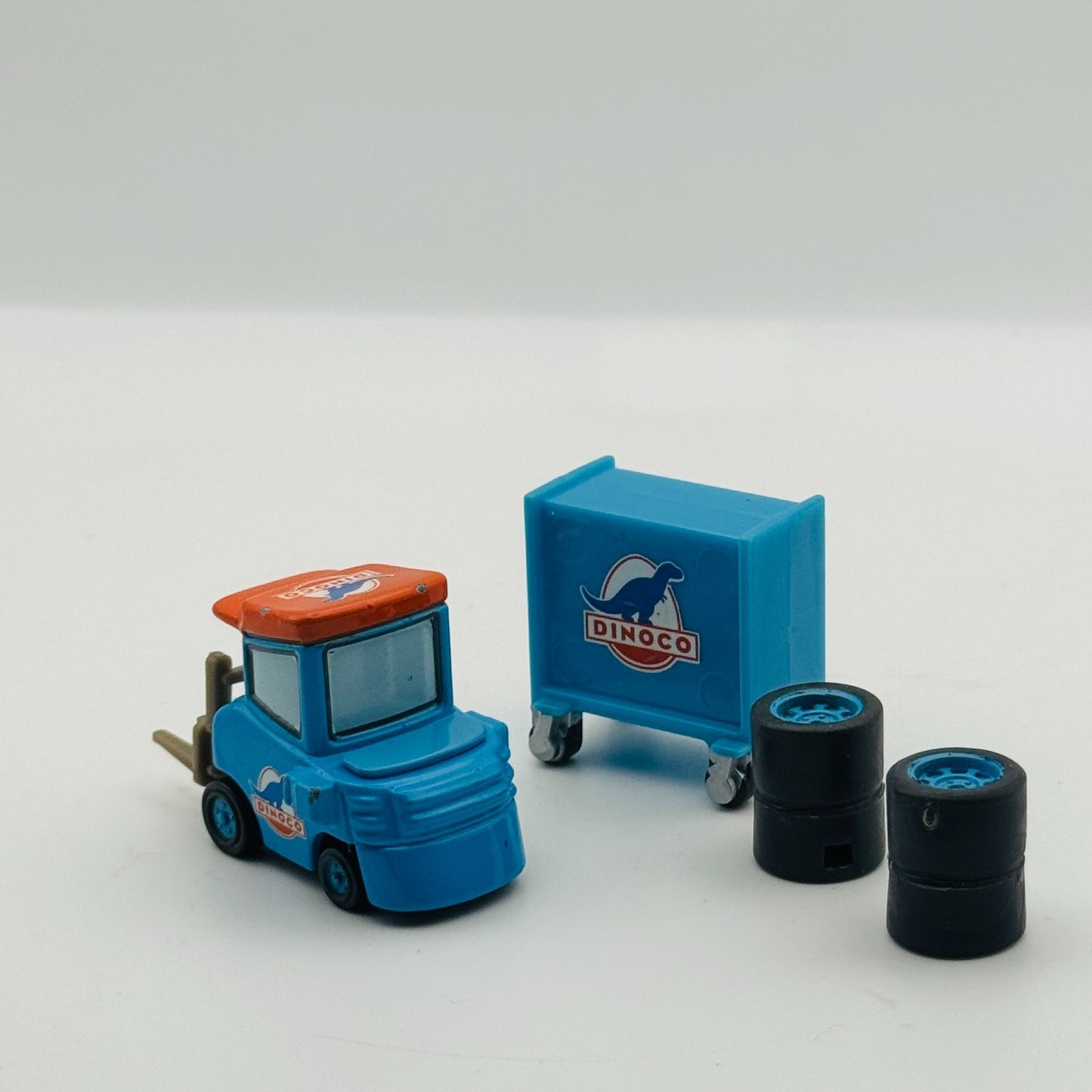 Disney Pixar Cars - TEAM DINOCO CREW CHIEF & 3 PITTYS ROGER WHEELER 1:55 Diecast