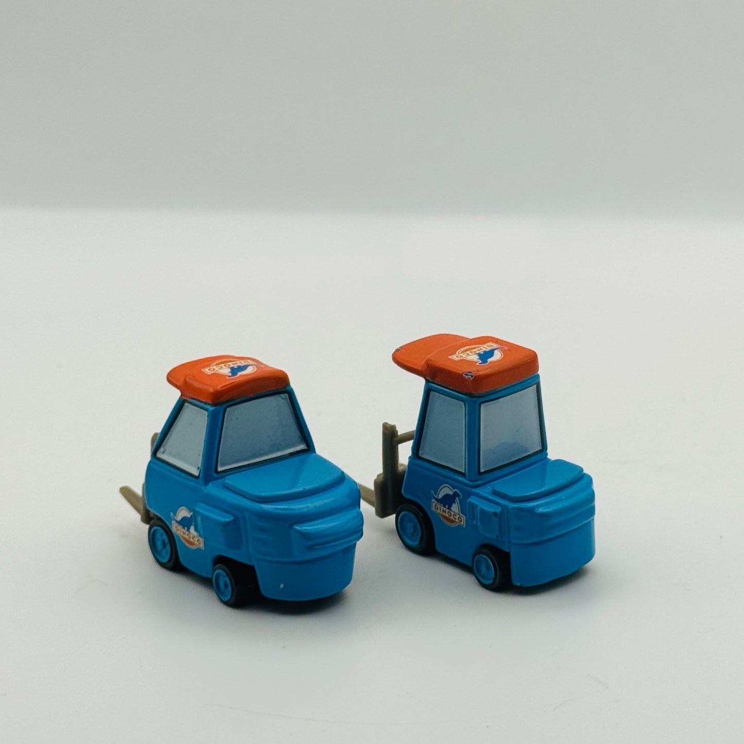 Disney Pixar Cars - TEAM DINOCO CREW CHIEF & 3 PITTYS ROGER WHEELER 1:55 Diecast