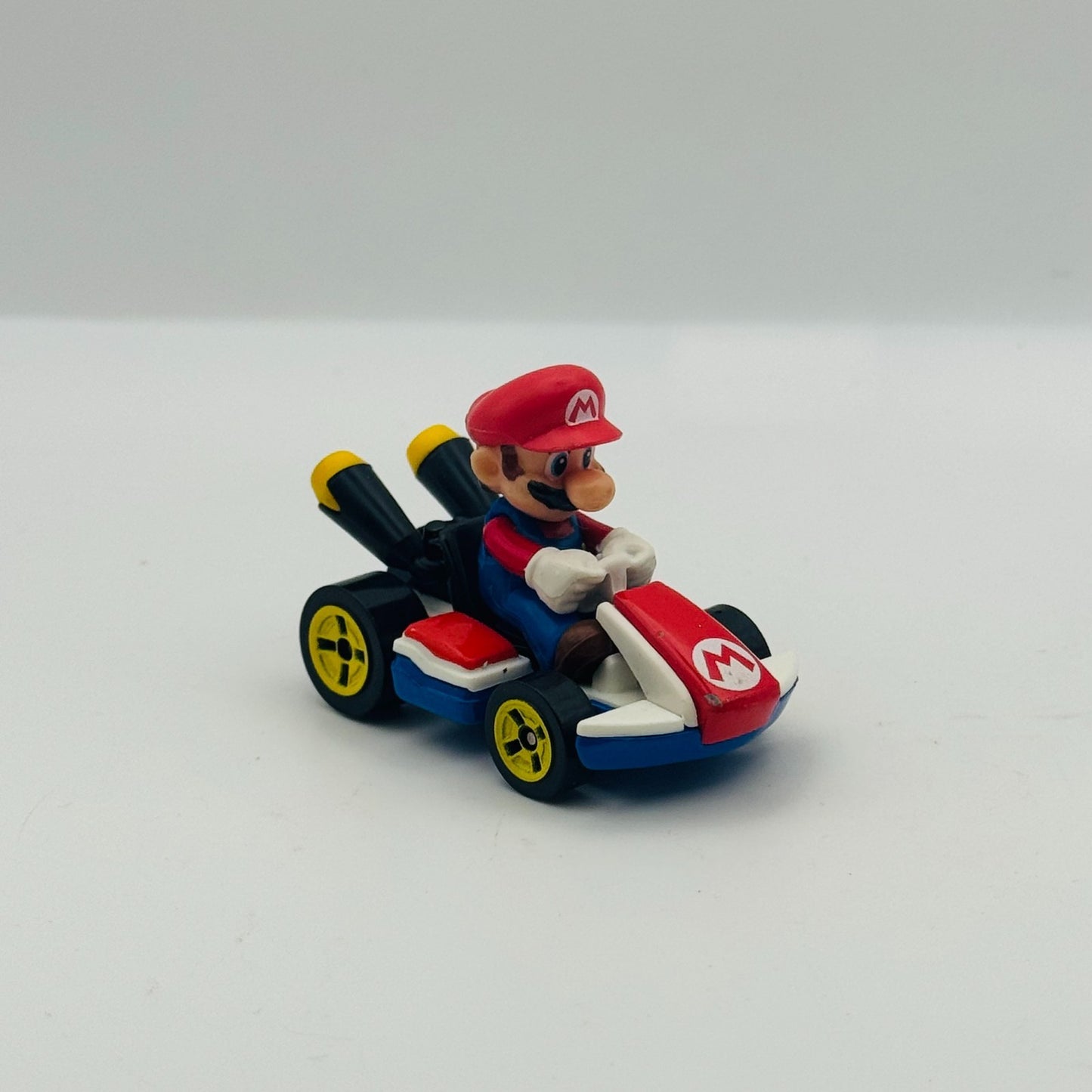 Hot Wheels - SUPER MARIO STANDARD KART Mariokart - 1:64 Scale Diecast