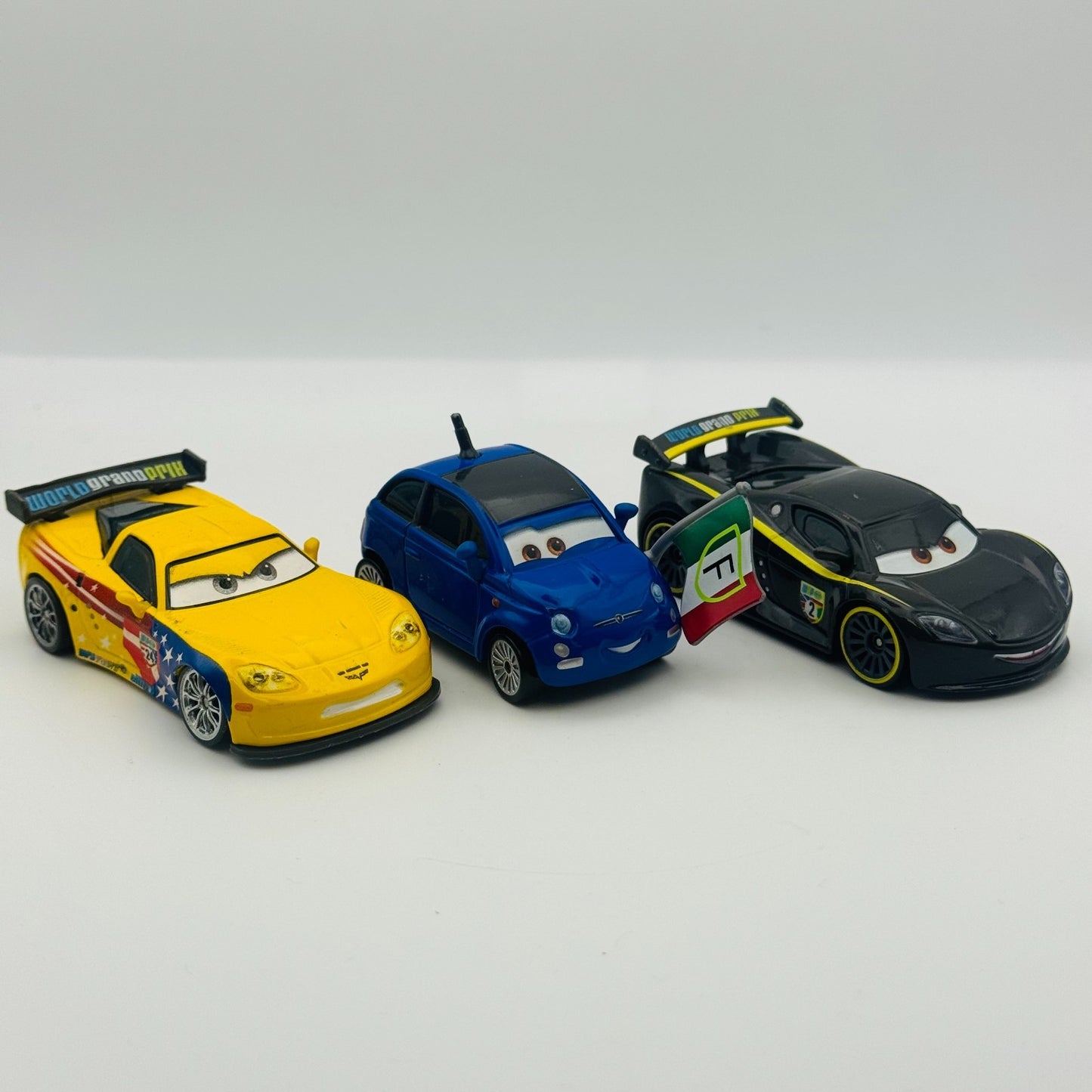 Disney Pixar Cars - WORLD GRAND PRIX ALBERTO JEFF LEWIS *Vietnam* - 1:55 Diecast