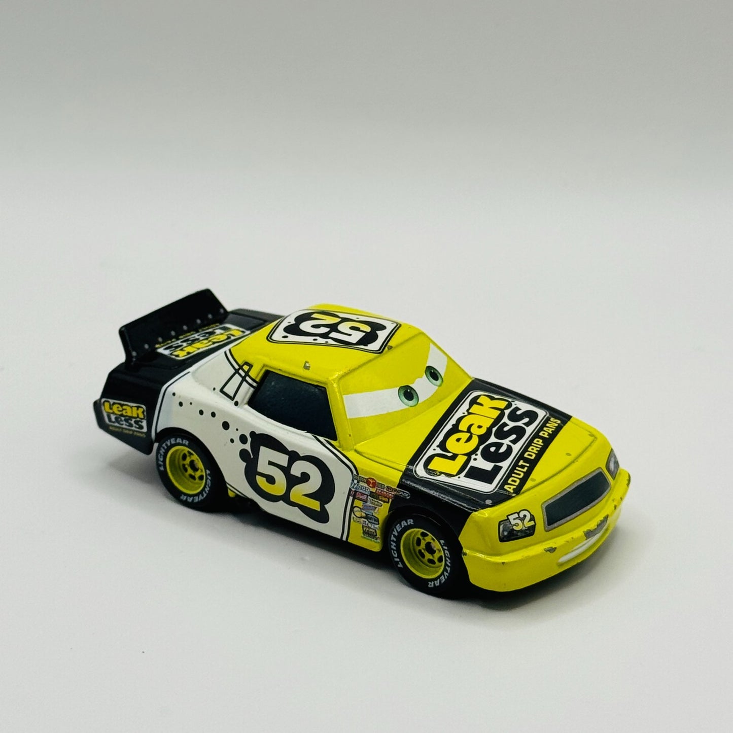 Disney Pixar Cars - LEAK LESS CLAUDE SCRUGGS *Flat Eyes* 2016 - 1:55 Diecast