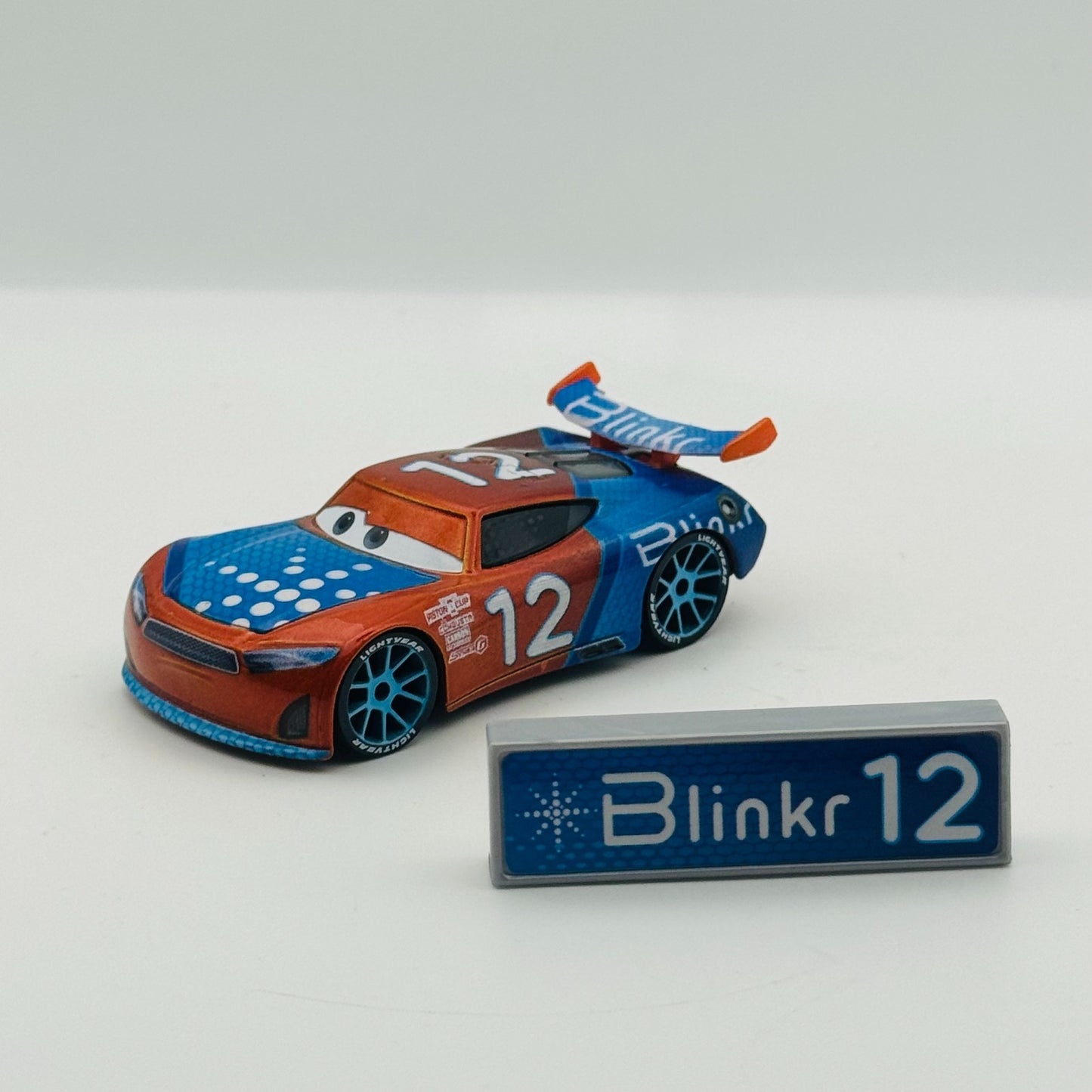 Disney Pixar Cars - NASCAR RYAN "INSIDE" LANEY BLINKR 2024 - 1:55 Diecast