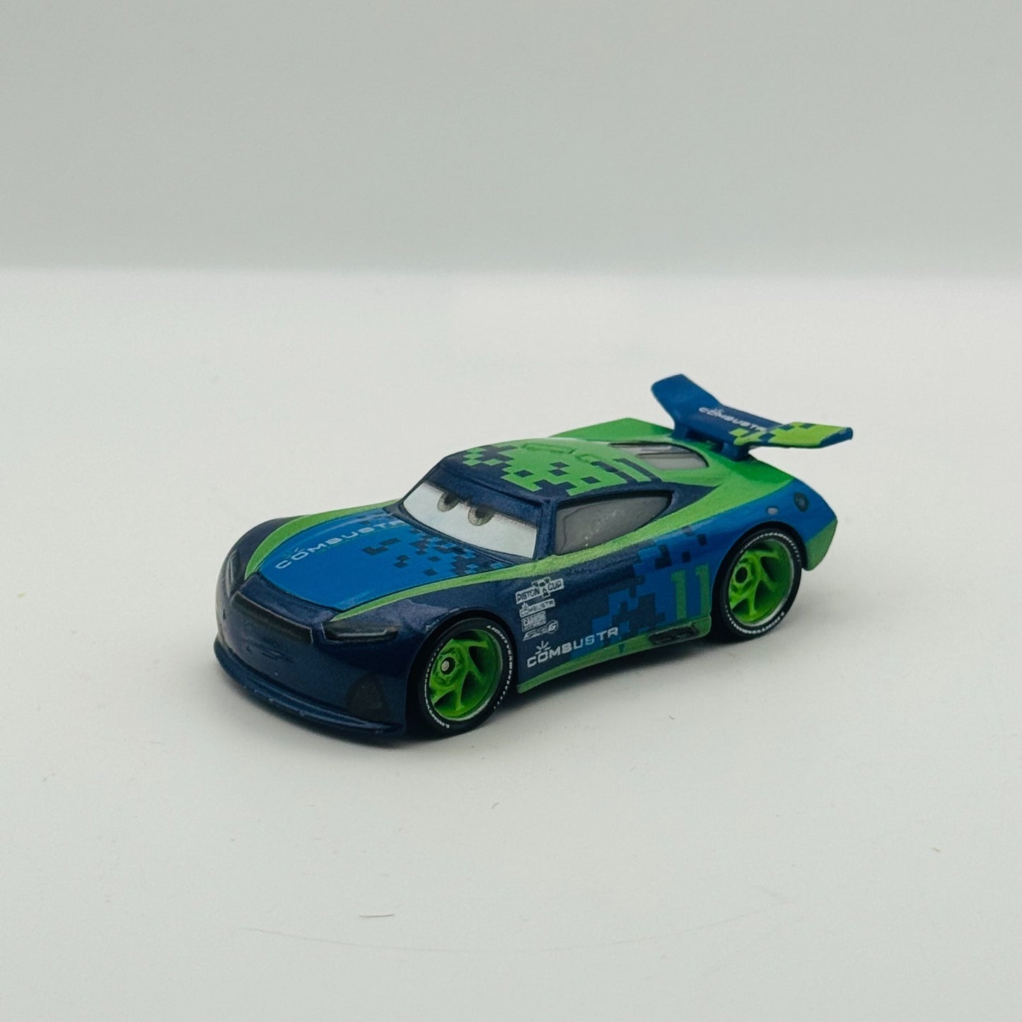 Disney Pixar Cars - CHRIS ROAMIN COMBUSTR Next Gen *Vietnam* - 1:55 Diecast