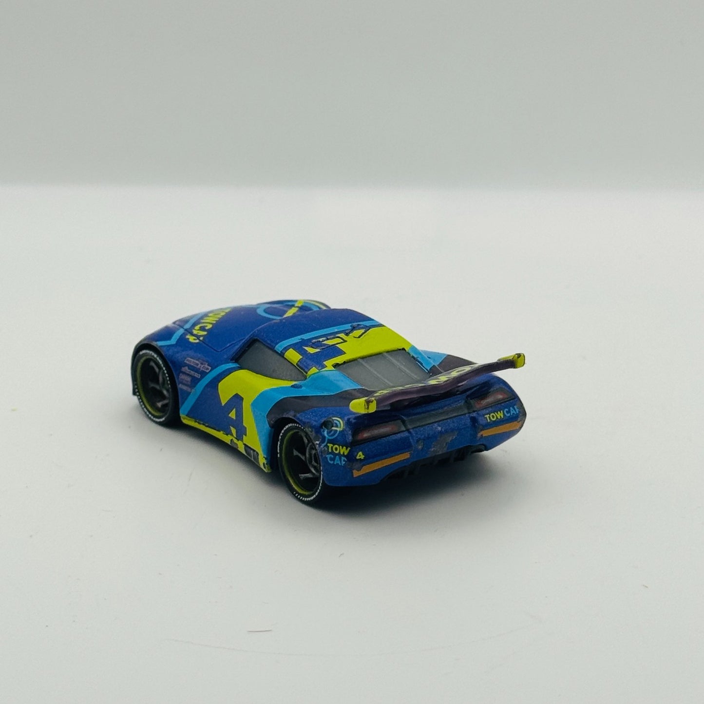 Disney Pixar Cars - J.D. MCPILLAR TOW CAP Next Gen China WINDOWBARS 1:55 Diecast