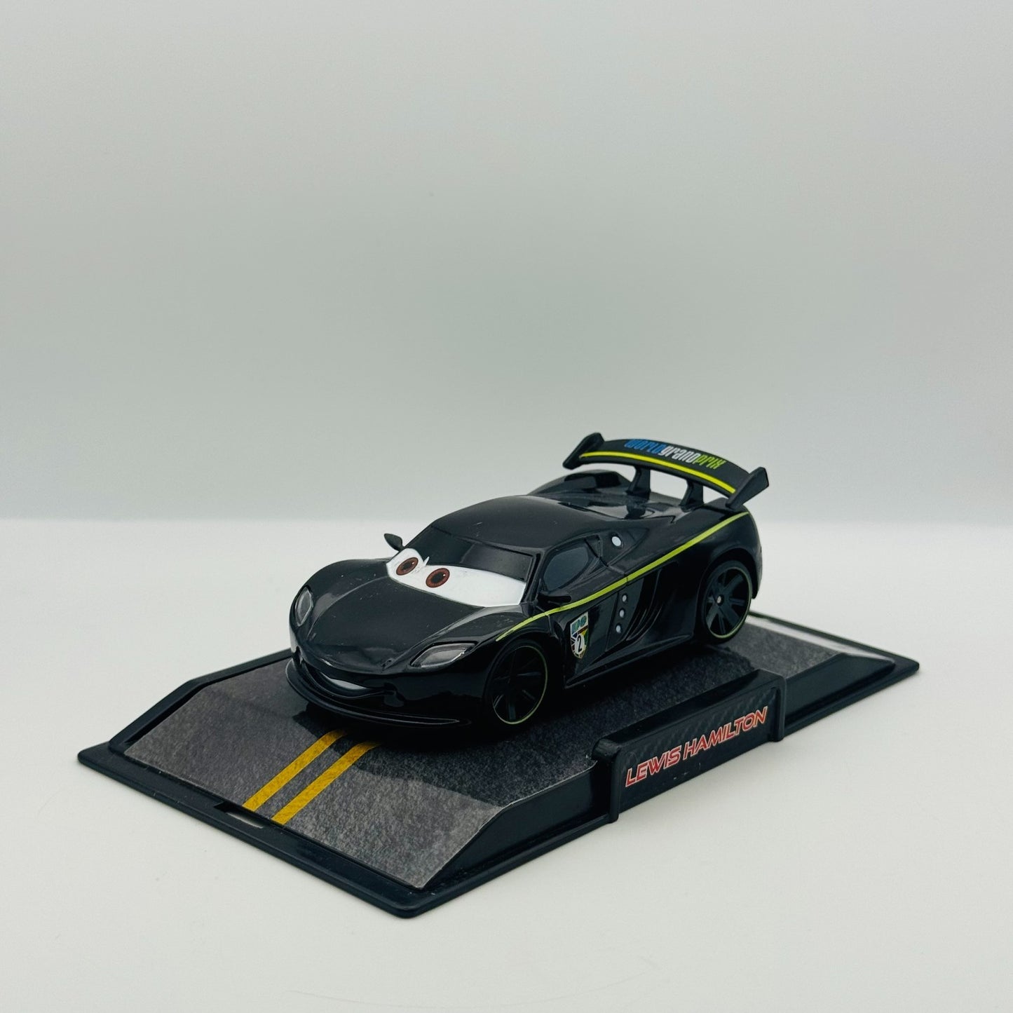 Disney Pixar Cars - LEWIS HAMILTON WGP Disney Store - 1:43 Diecast