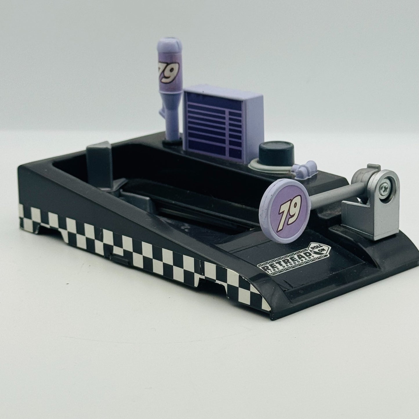 Disney Pixar Cars - RETREAD PIT-RACE OFF LAUNCHER Piston Cup - 1:55 Diecast