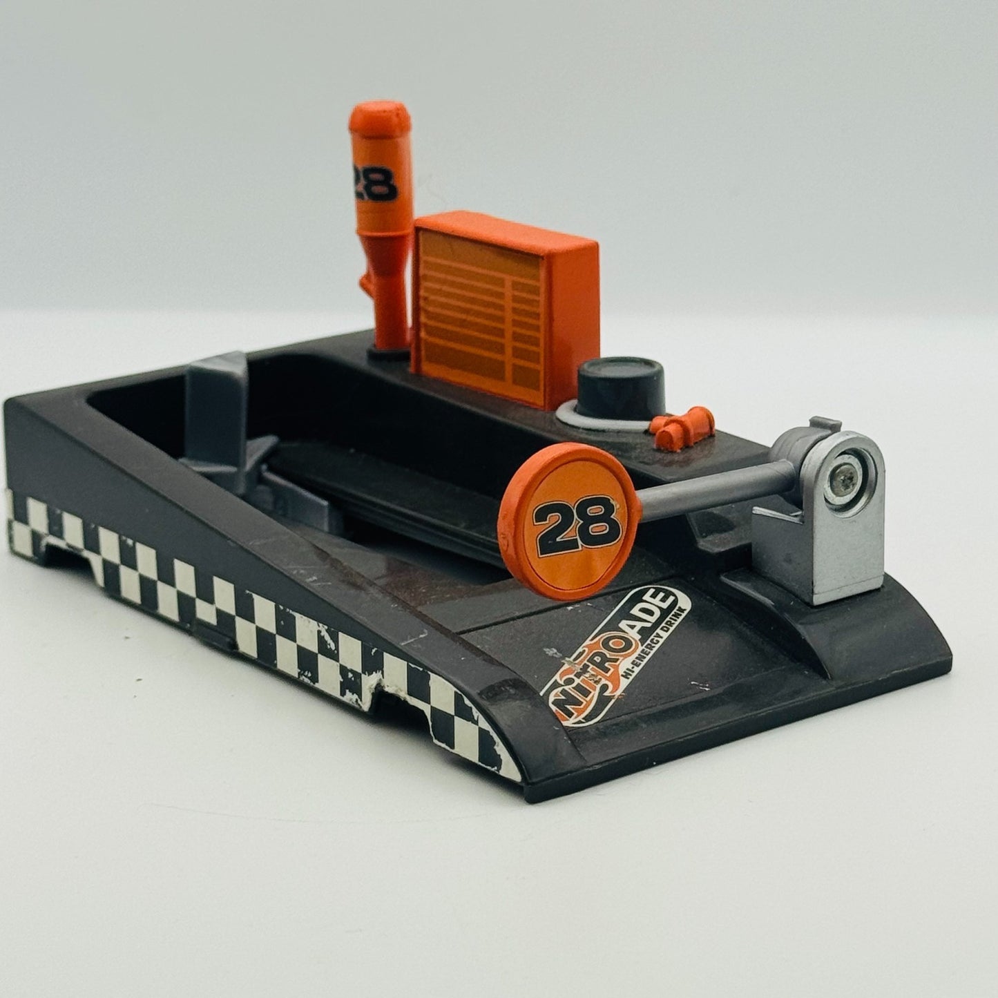 Disney Pixar Cars - NITROADE PIT-RACE OFF LAUNCHER Piston Cup - 1:55 Diecast