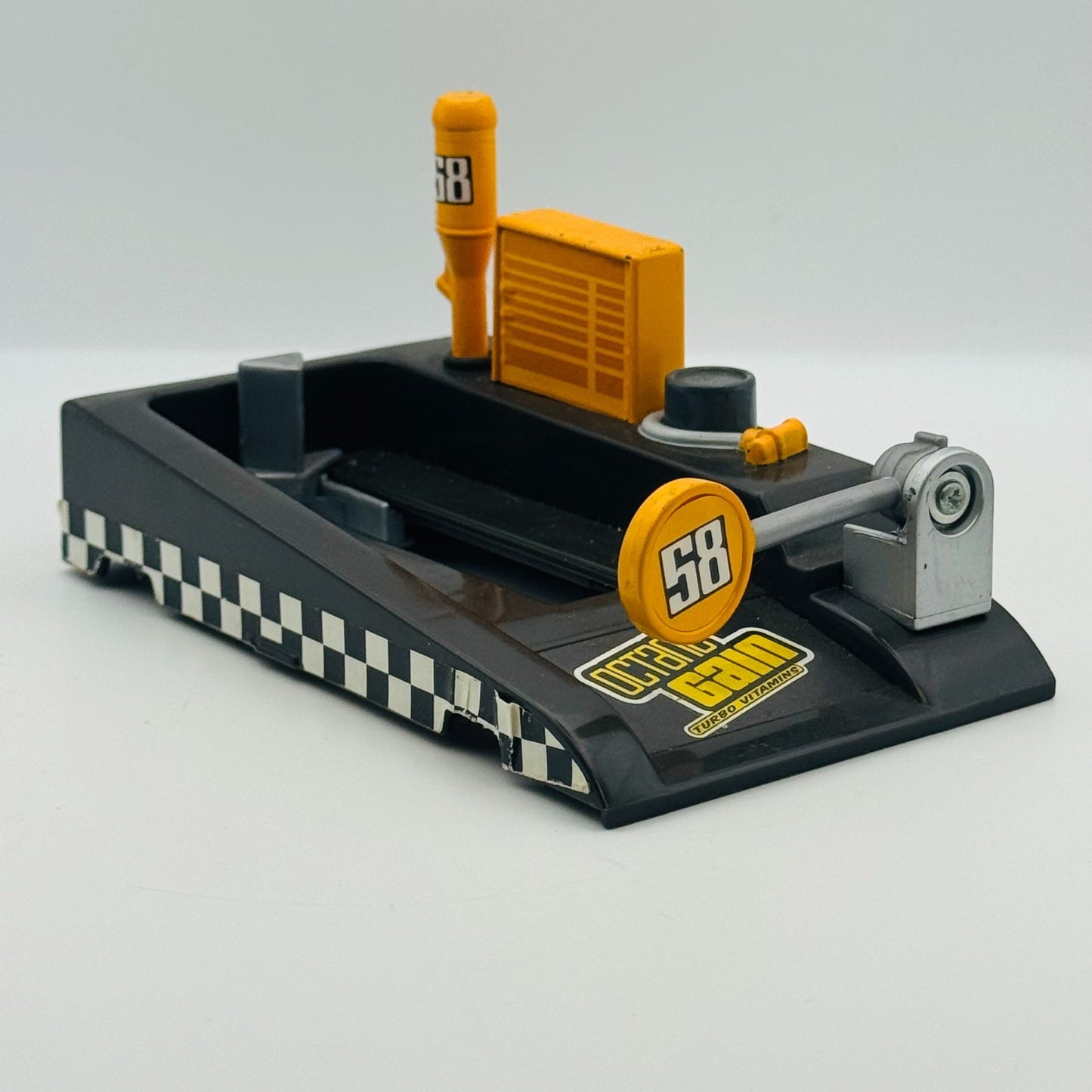Disney Pixar Cars - OCTANE GAIN PIT-RACE OFF LAUNCHER Piston Cup - 1:55 Diecast