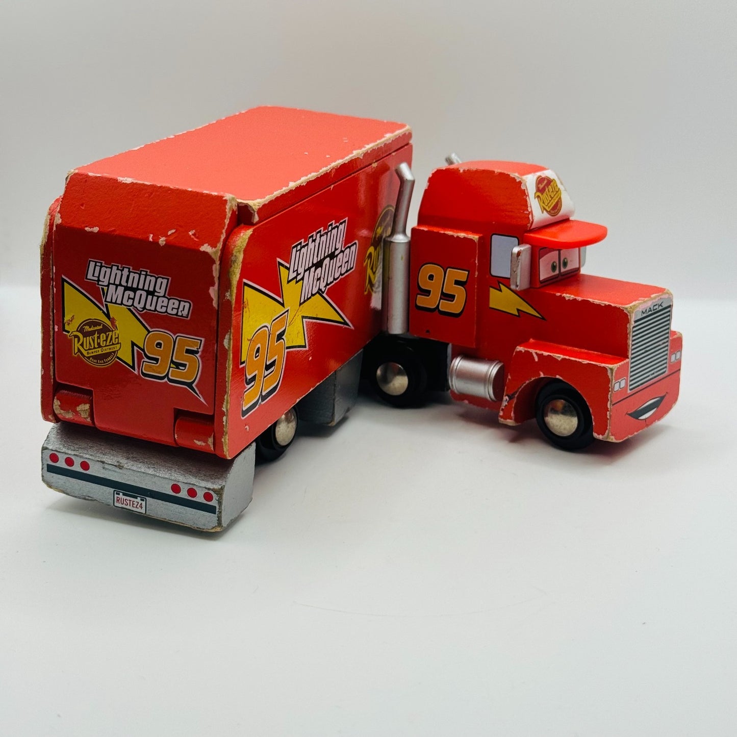 Disney Pixar Cars - WOOD MACK HAULER & MCQUEEN - Wooden Toys R Us