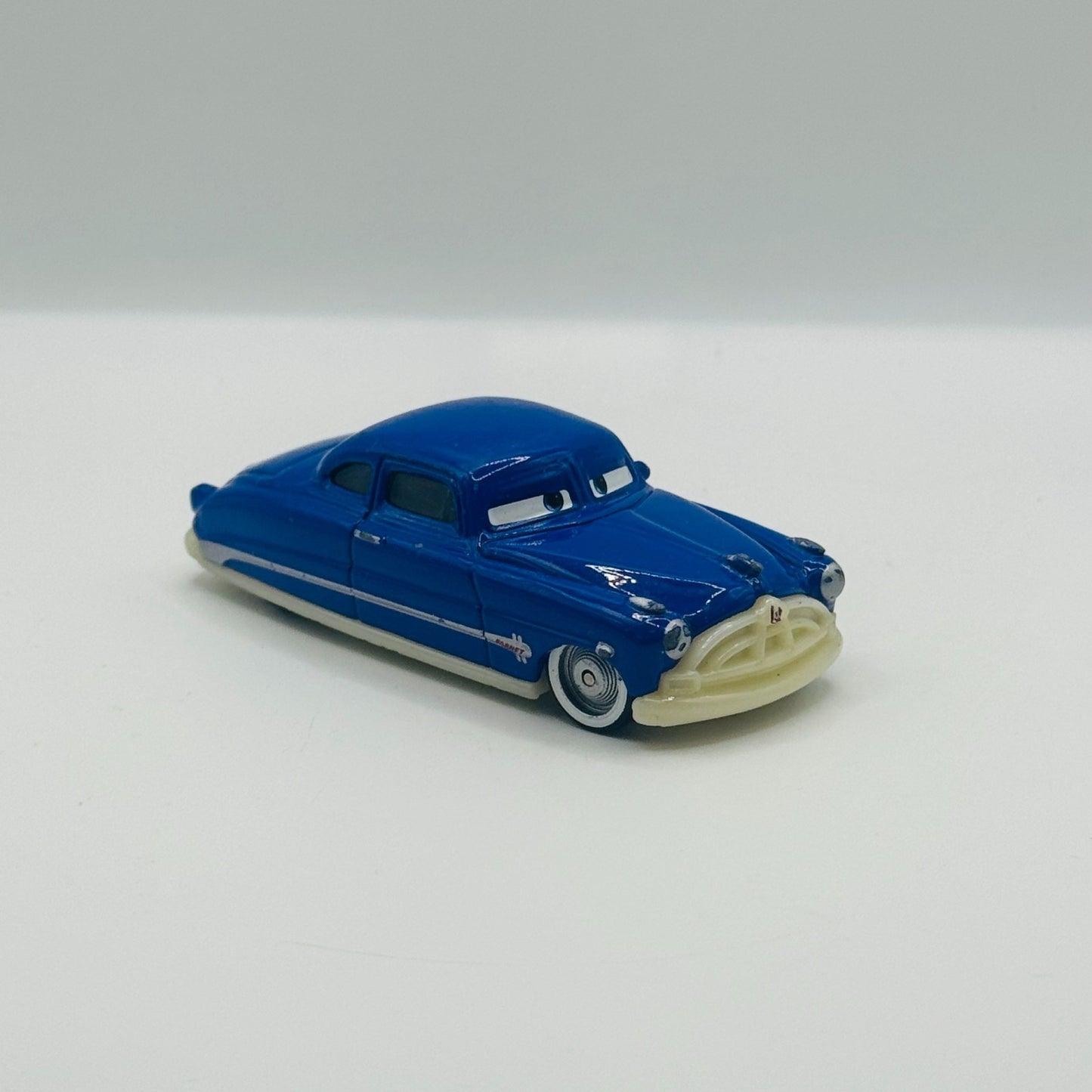 Disney Pixar Cars - DOC HUDSON *UNPAINTED CHASSIS BUMPER* Error - 1:55 Diecast