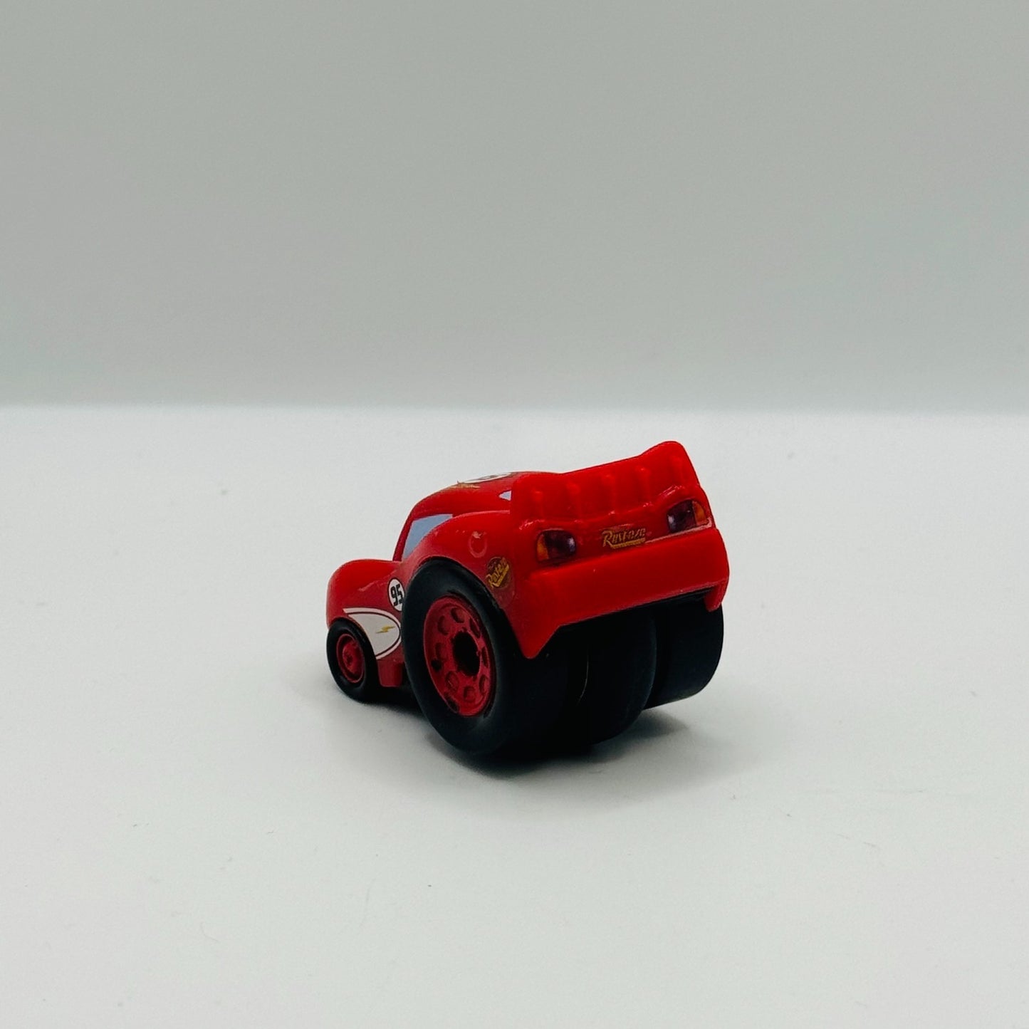 Disney Pixar Cars - MINI RIPLASH RACERS RADIATOR SPRINGS MCQUEEN - 2015