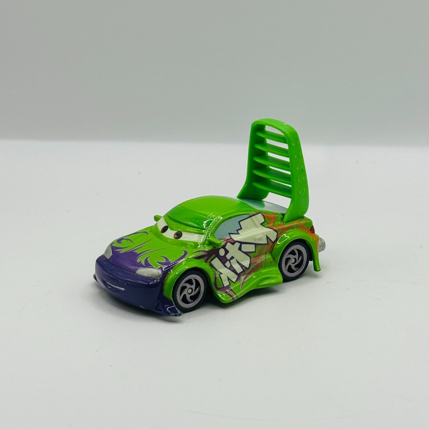 Disney Pixar Cars - WINGO Tuners 2006 - 1:55 Diecast