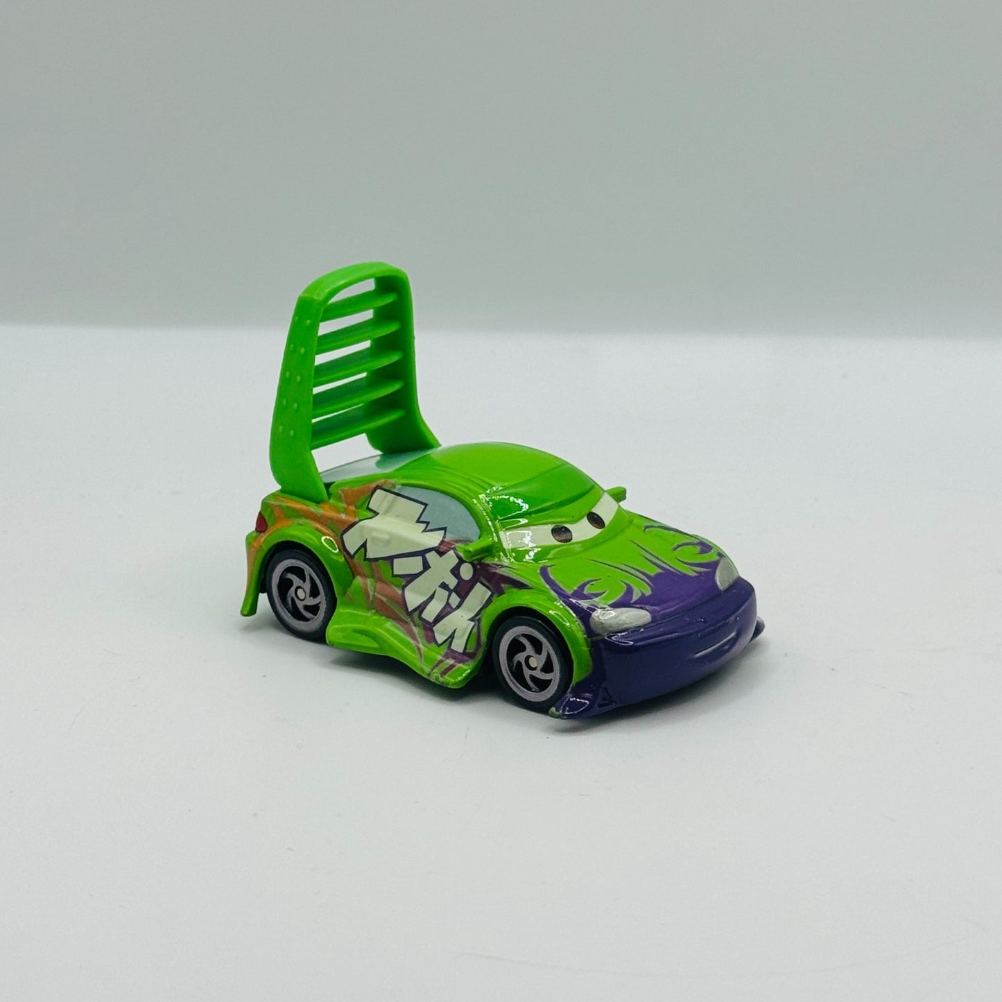 Disney Pixar Cars - WINGO Tuners 2006 - 1:55 Diecast