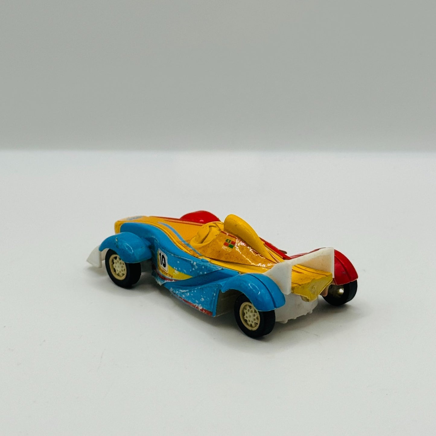 Disney Pixar Cars - ICE RACER RIP CLUTCHGONESKI PLASTIC UNKNOWN MAKE -1:55 Scale