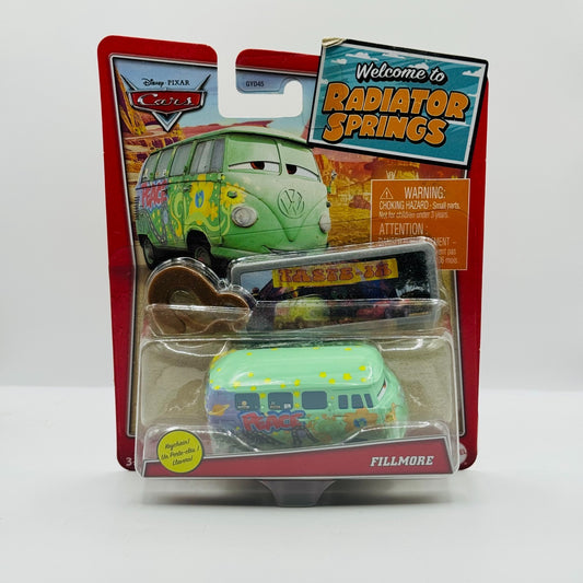 Disney Pixar Cars WELCOME TO RADIATOR SPRINGS FILLMORE & Keychain - 1:55 Diecast