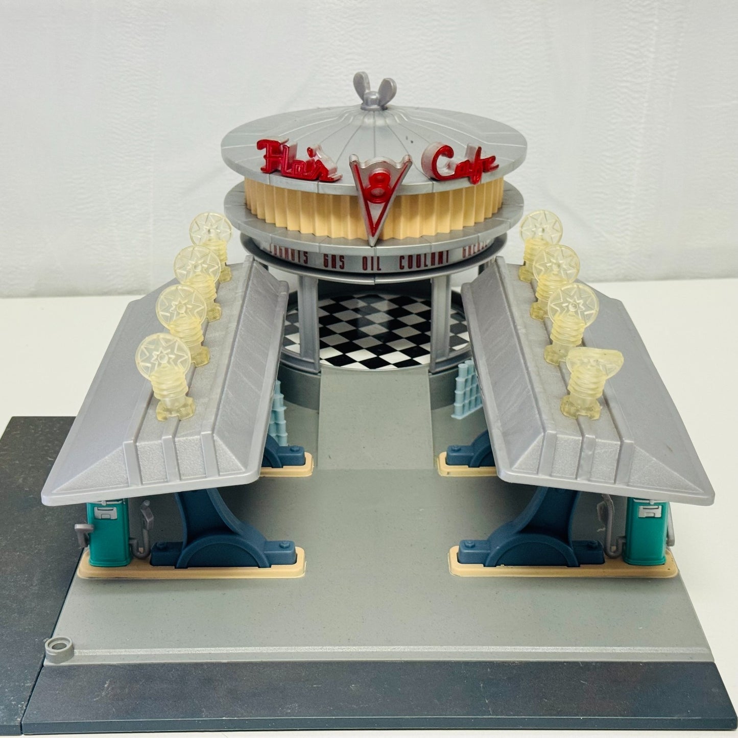 Disney Pixar Cars RADIATOR SPRINGS TOWN FLO'S CAFE Lights Incomplete -1:55 Scale