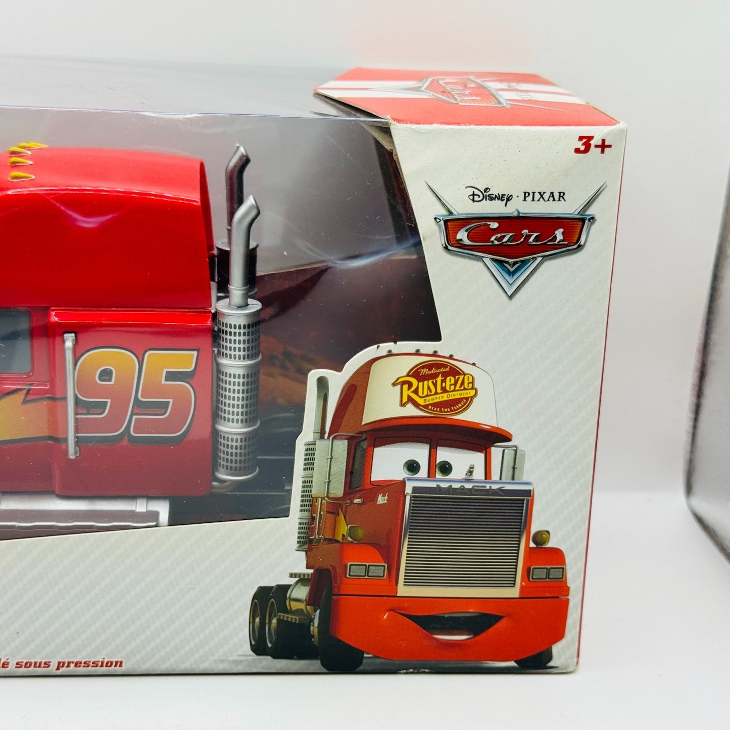 Disney Pixar Cars - MACK HAULER CAB SEMI Disney Store - 1:43 Diecast