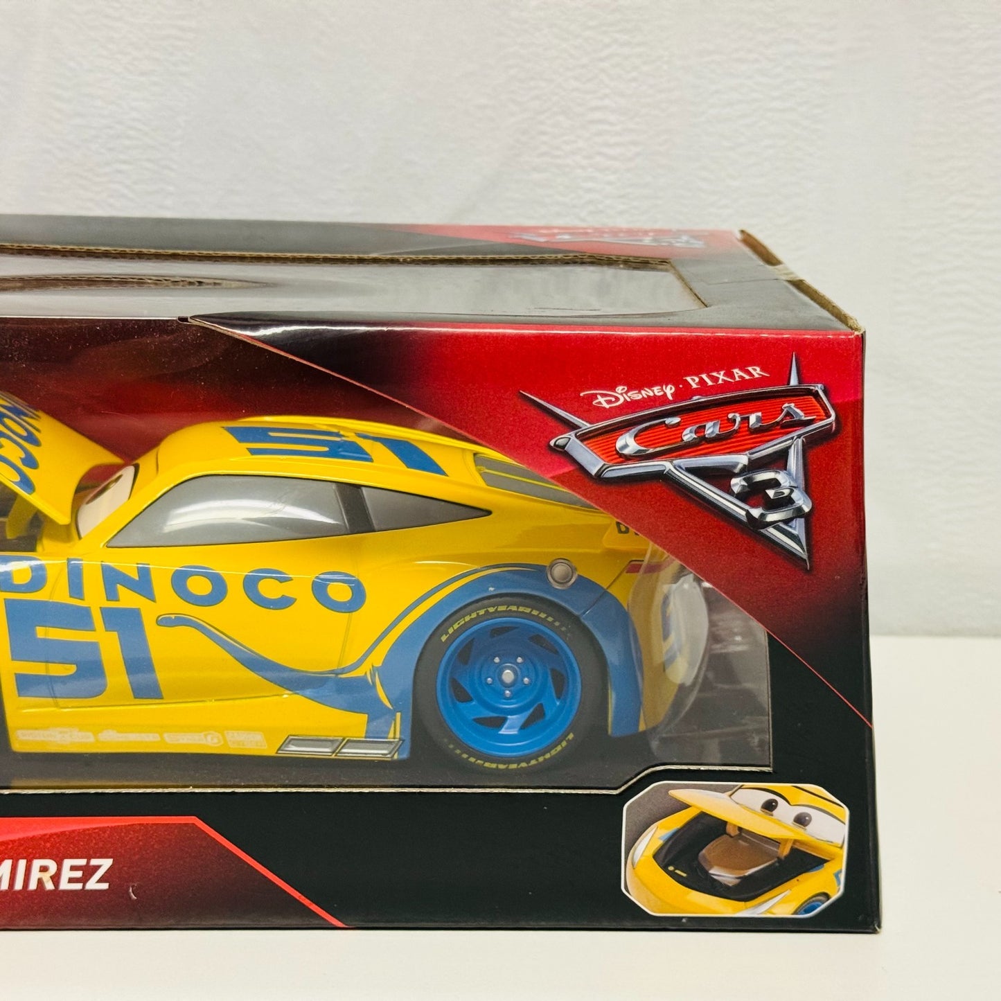 Disney Pixar Cars - JADA DINOCO CRUZ RAMIREZ - 1:24 Diecast