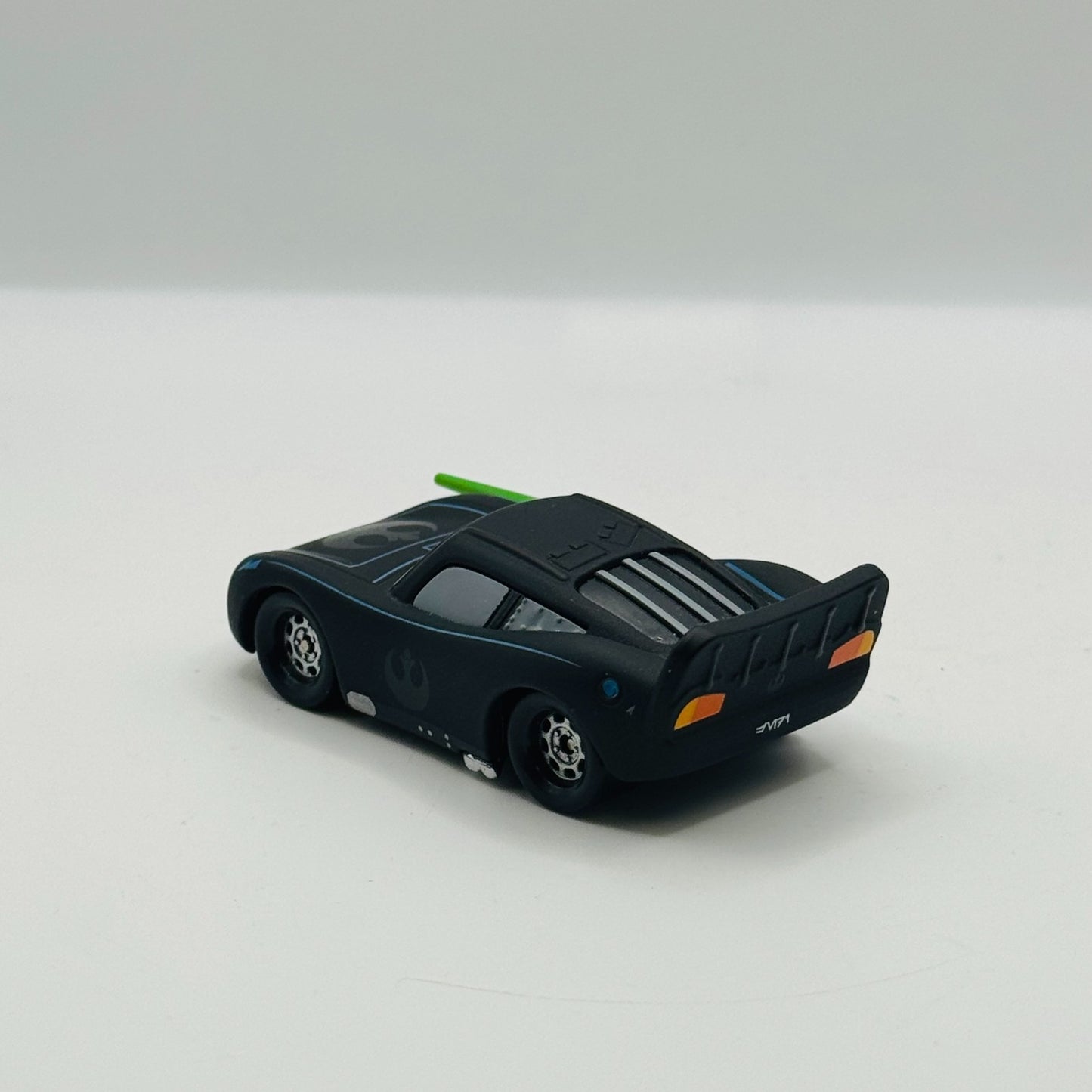 Disney Pixar Cars - STAR WARS MCQUEEN AS JEDI LUKE SKYWALKER - 1:55 Diecast