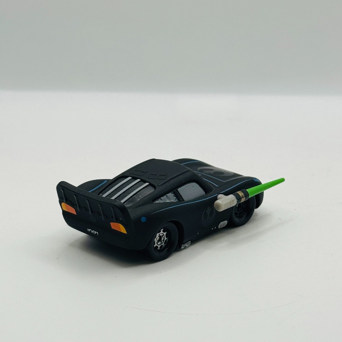 Disney Pixar Cars - STAR WARS MCQUEEN AS JEDI LUKE SKYWALKER - 1:55 Diecast