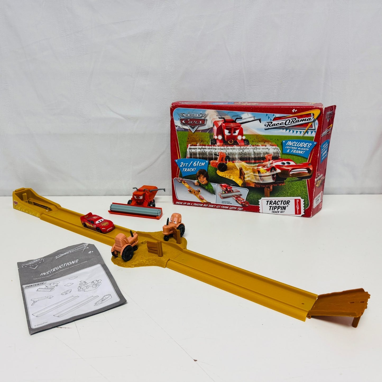 Disney Pixar Cars - TRACTOR TIPPIN' TRACK SET WITH FRANK 2009 - 1:55 Scale