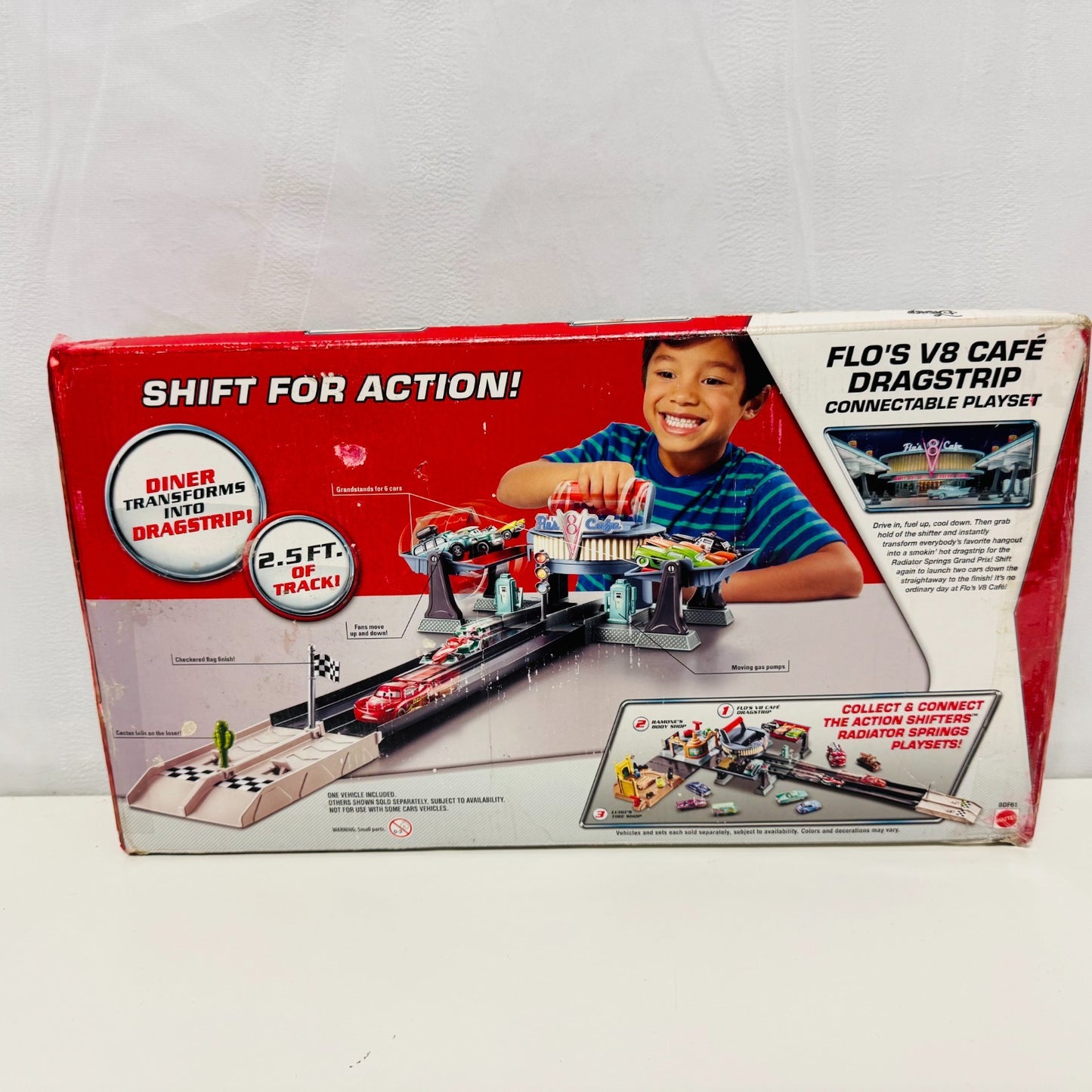 Disney Pixar Cars - ACTION SHIFTERS FLO'S V8 CAFE DRAGSTRIP 2013 - 1:55 Scale