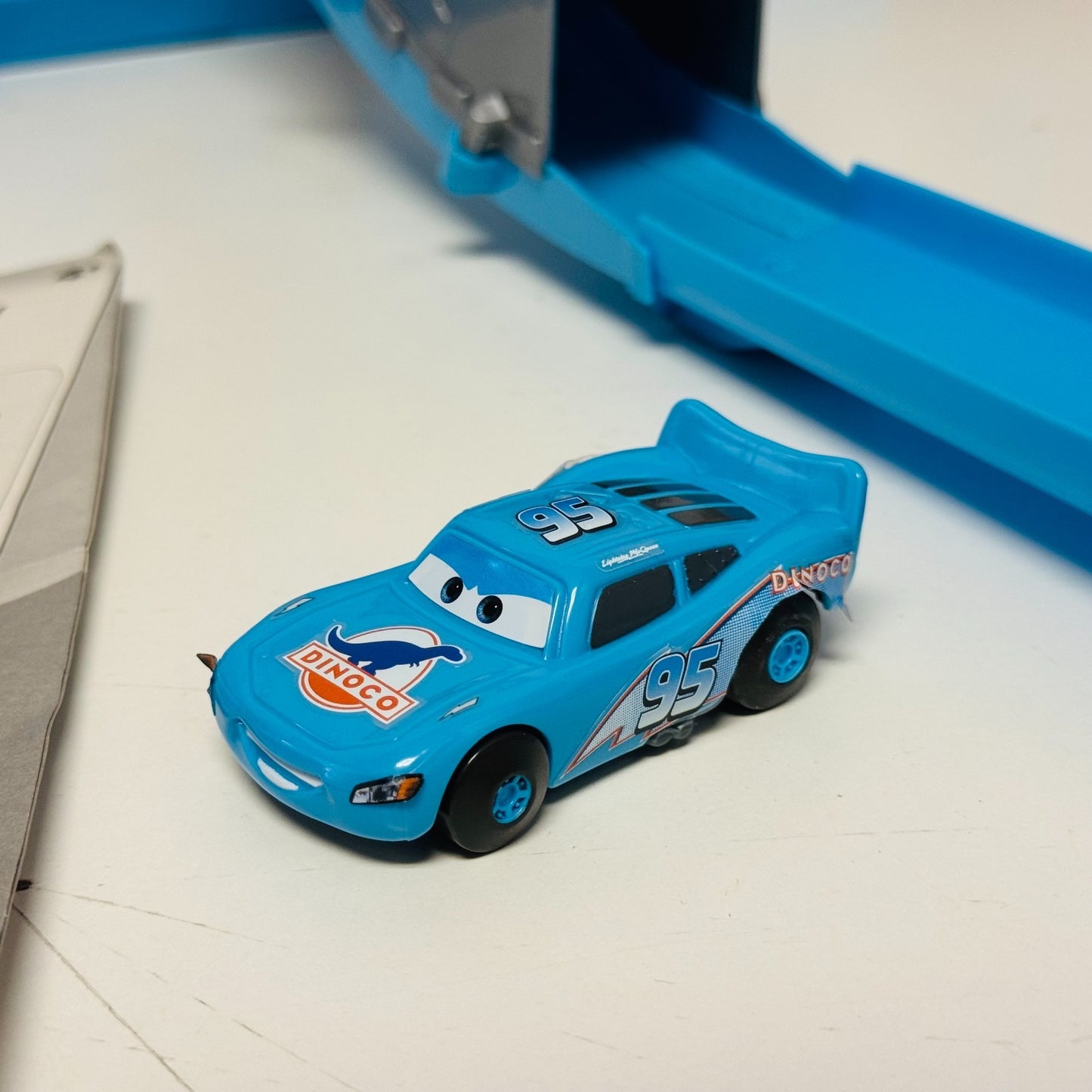 Disney Pixar Cars - STUNT RACERS DINOCO STUNT SHOW STUNT SET 2013 - 1:55 Scale