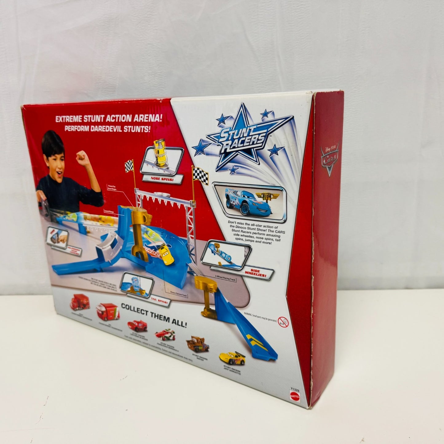 Disney Pixar Cars - STUNT RACERS DINOCO STUNT SHOW STUNT SET 2013 - 1:55 Scale
