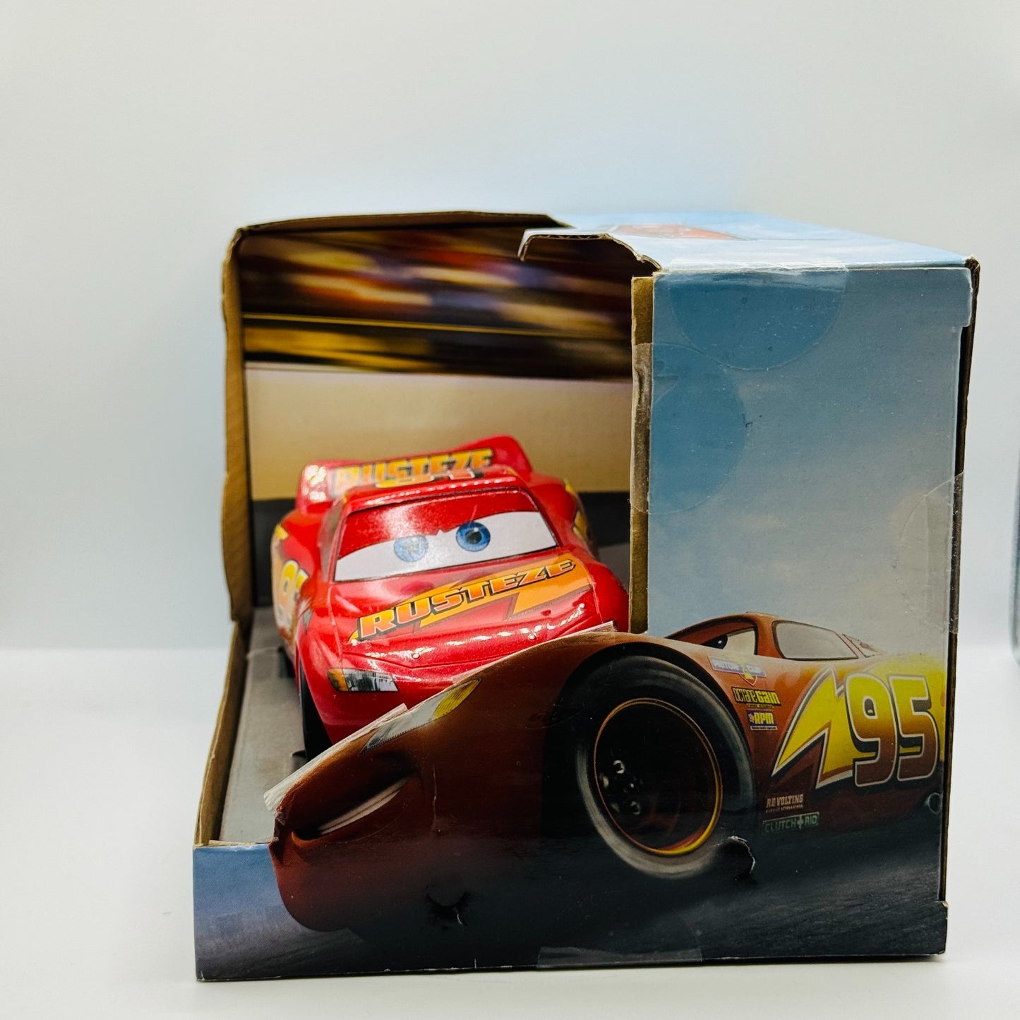 Disney Pixar Cars - CARS 3 LIGHTNING MCQUEEN 6" RC REMOTE CONTROL - Disney Store