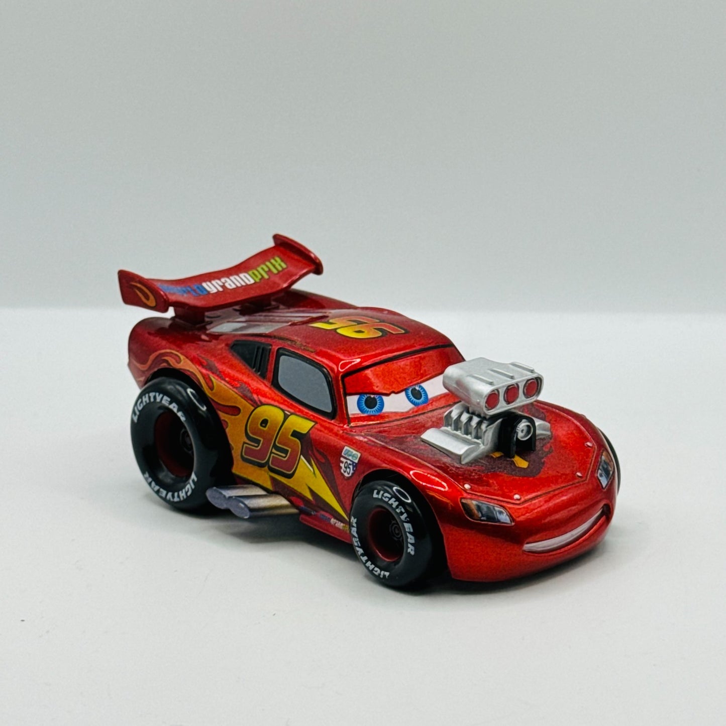Disney Pixar Cars - COMPLETE DELUXE HOT ROD HOT RODIN' Disney Store 1:43 Diecast