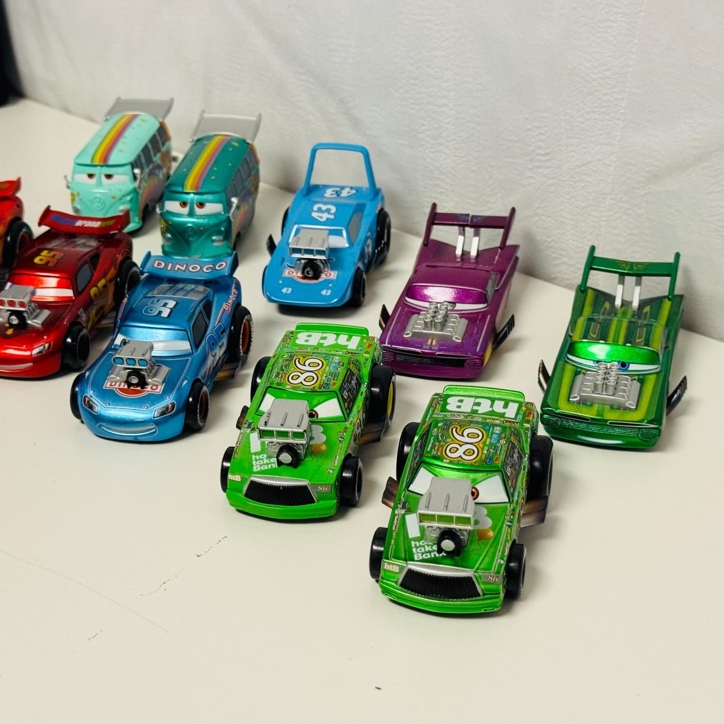 Disney Pixar Cars - COMPLETE DELUXE HOT ROD HOT RODIN' Disney Store 1:43 Diecast