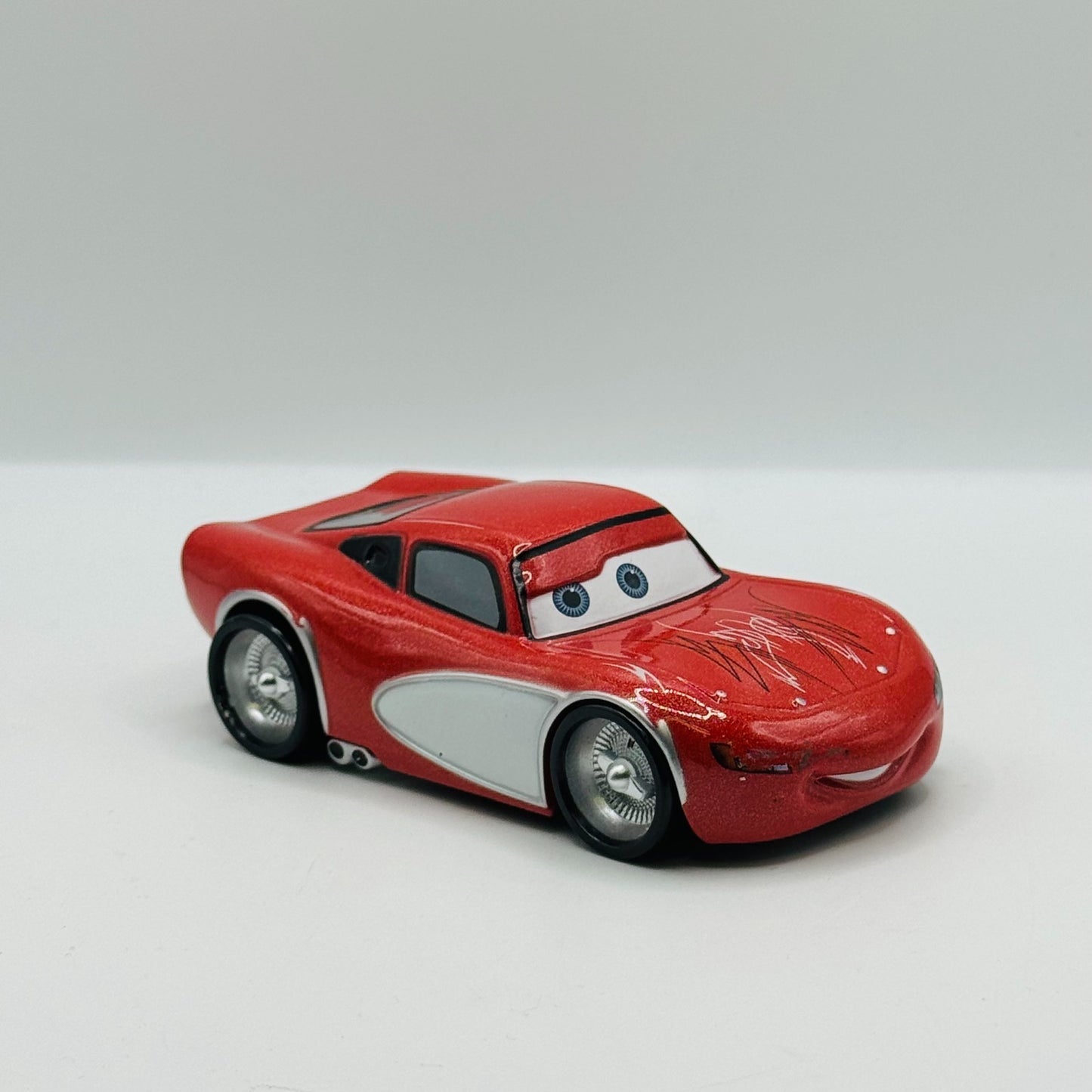 Disney Pixar Cars - DELUXE LOW RIDER SET MCQUEEN Disney Store - 1:43 Diecast