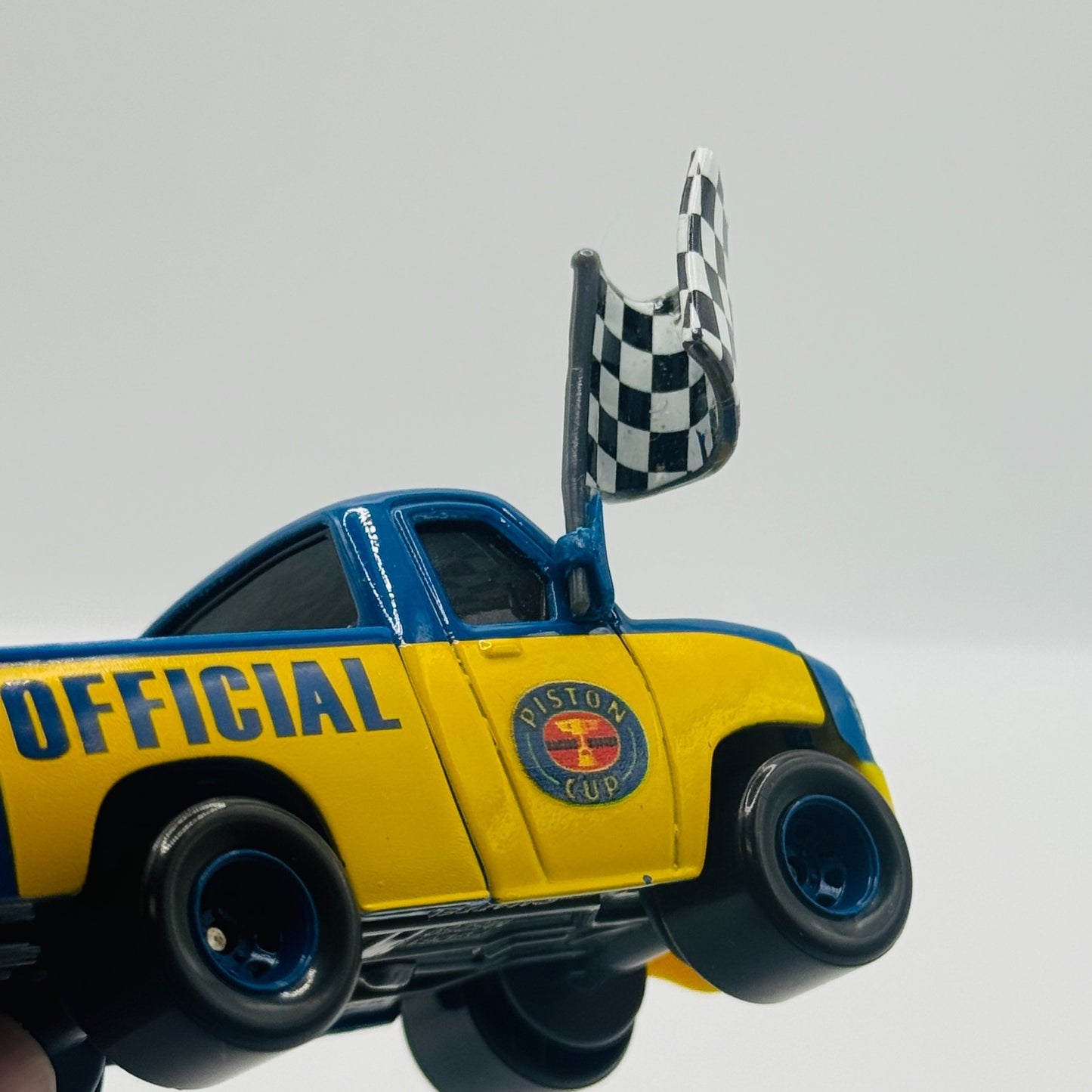Disney Pixar Cars - DEXTER HOOVER CHECKERED FLAG *Vietnam Variant - 1:55 Diecast