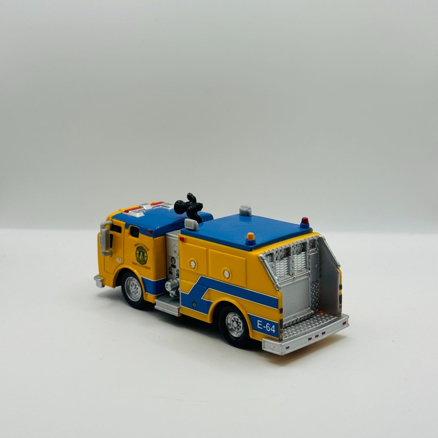 Disney Planes & Pixar Cars - PULASKI Fire & Rescue 2014 - 1:55 Diecast