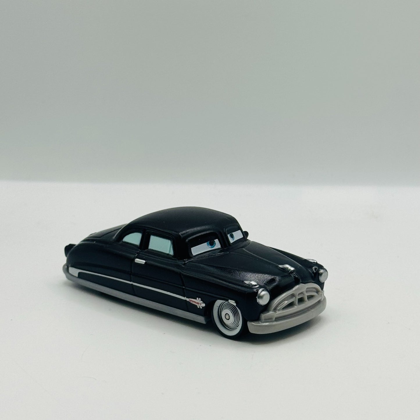 Disney Pixar Cars - COLOR CHANGERS DOC HUDSON BLACK/BLUE 2010 - 1:55 Scale
