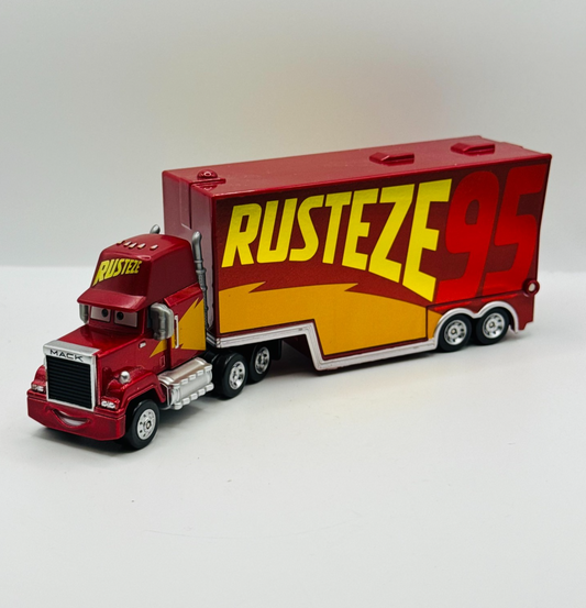Disney Pixar Cars - Tomica RRC MACK RUST-EZE RACING CENTER - 1:64 Diecast