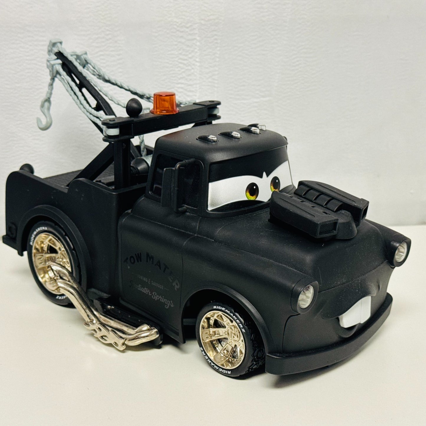 Disney Pixar Cars - RIDEMAKERZ RC REMOTE CONTROL FINN & STEALTH MATER 1:18 Scale